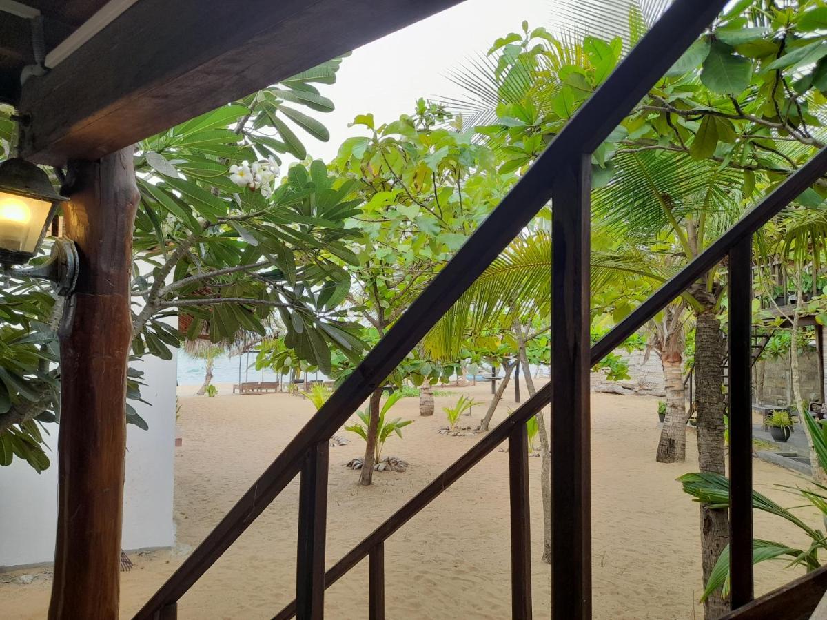 Golden Beach Chalets Arugam Bay Exteriér fotografie