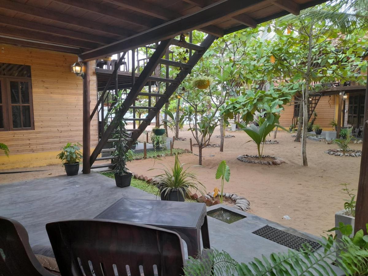 Golden Beach Chalets Arugam Bay Exteriér fotografie