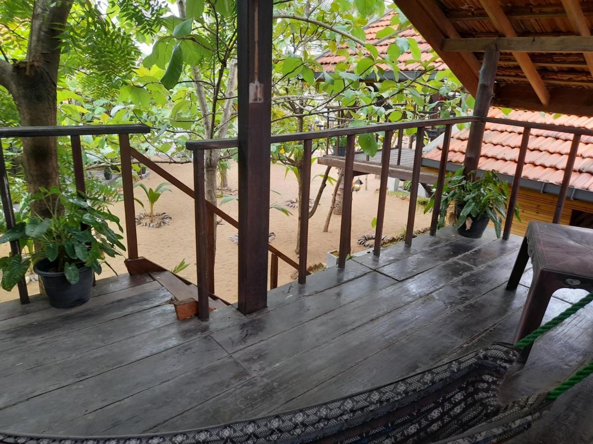 Golden Beach Chalets Arugam Bay Exteriér fotografie