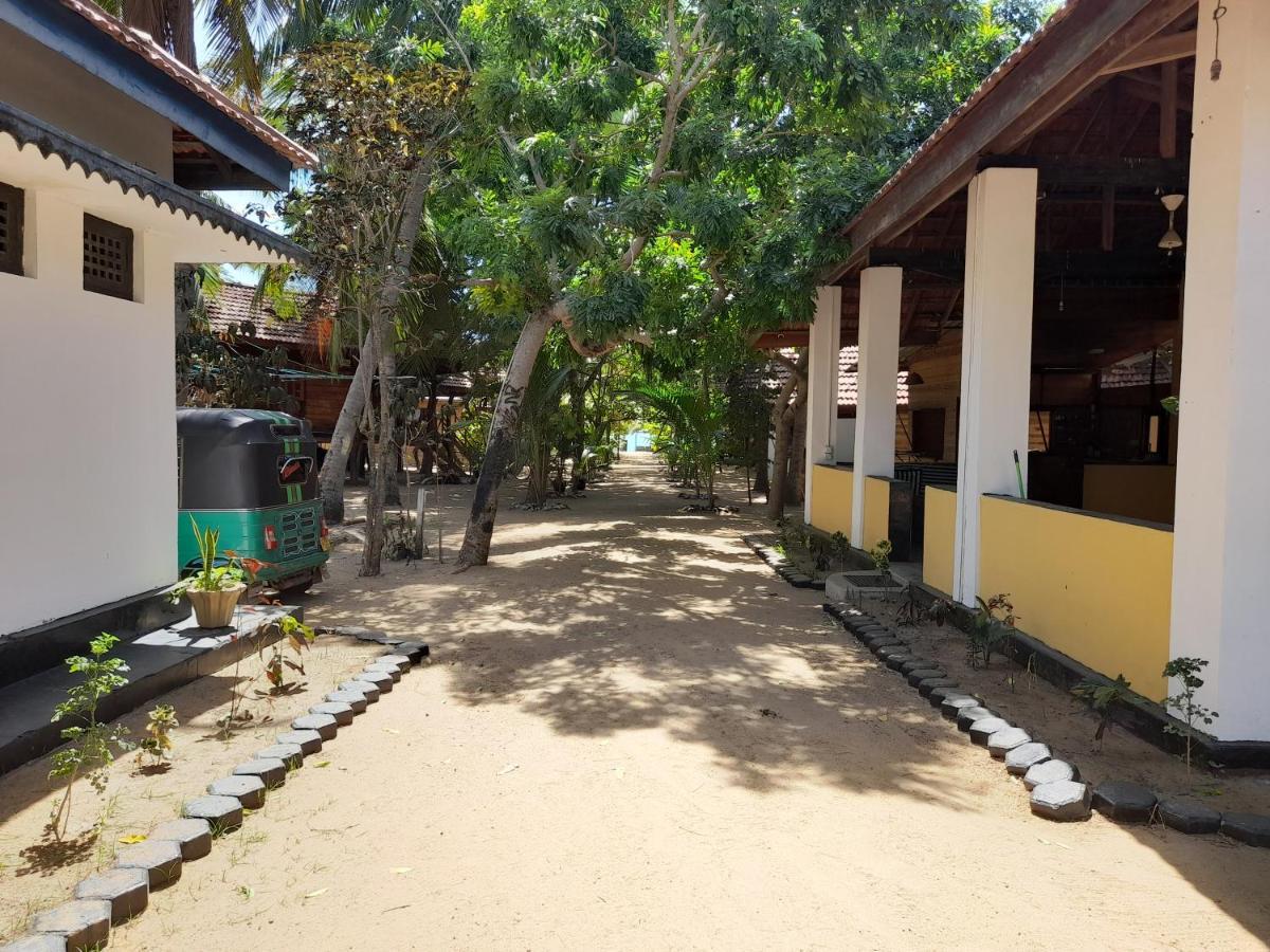 Golden Beach Chalets Arugam Bay Exteriér fotografie