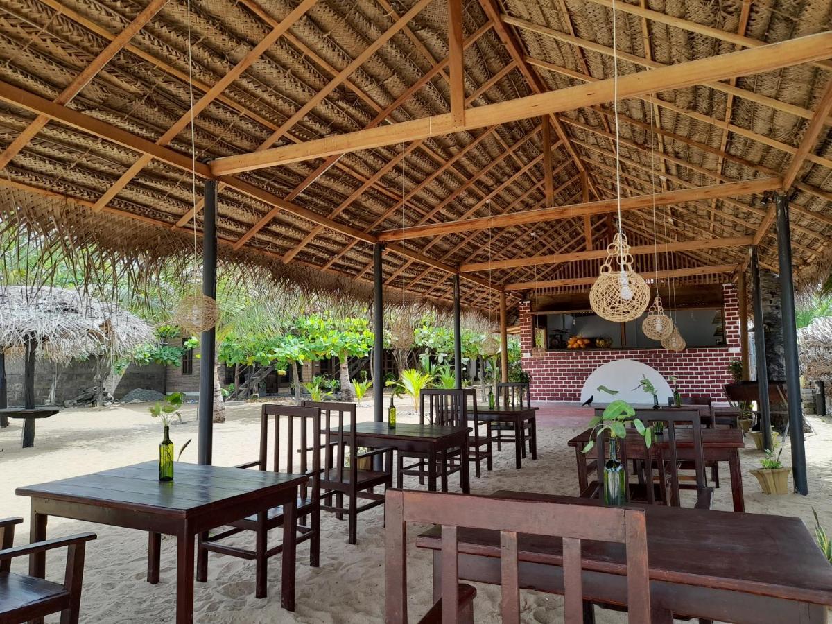 Golden Beach Chalets Arugam Bay Exteriér fotografie