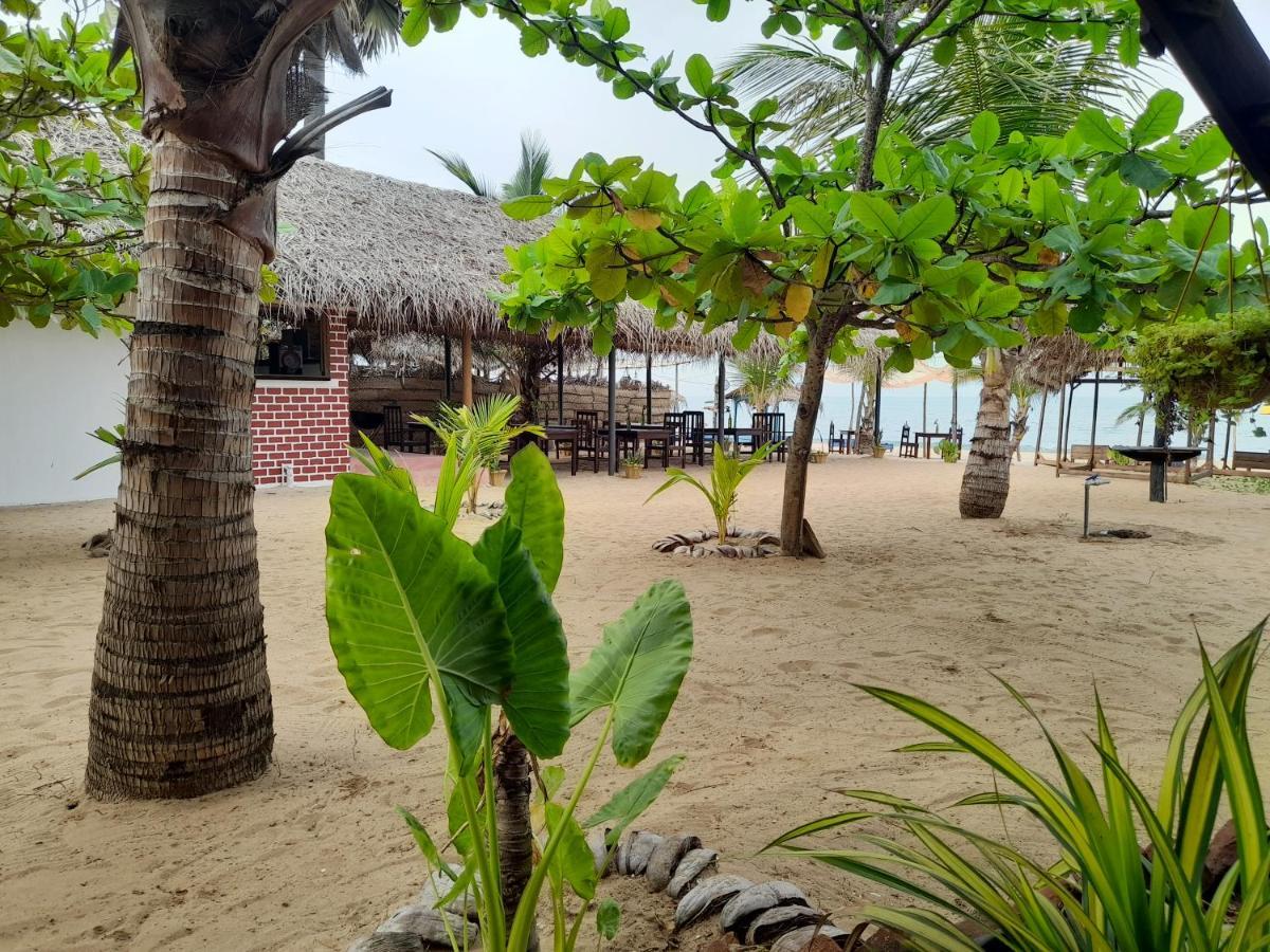 Golden Beach Chalets Arugam Bay Exteriér fotografie
