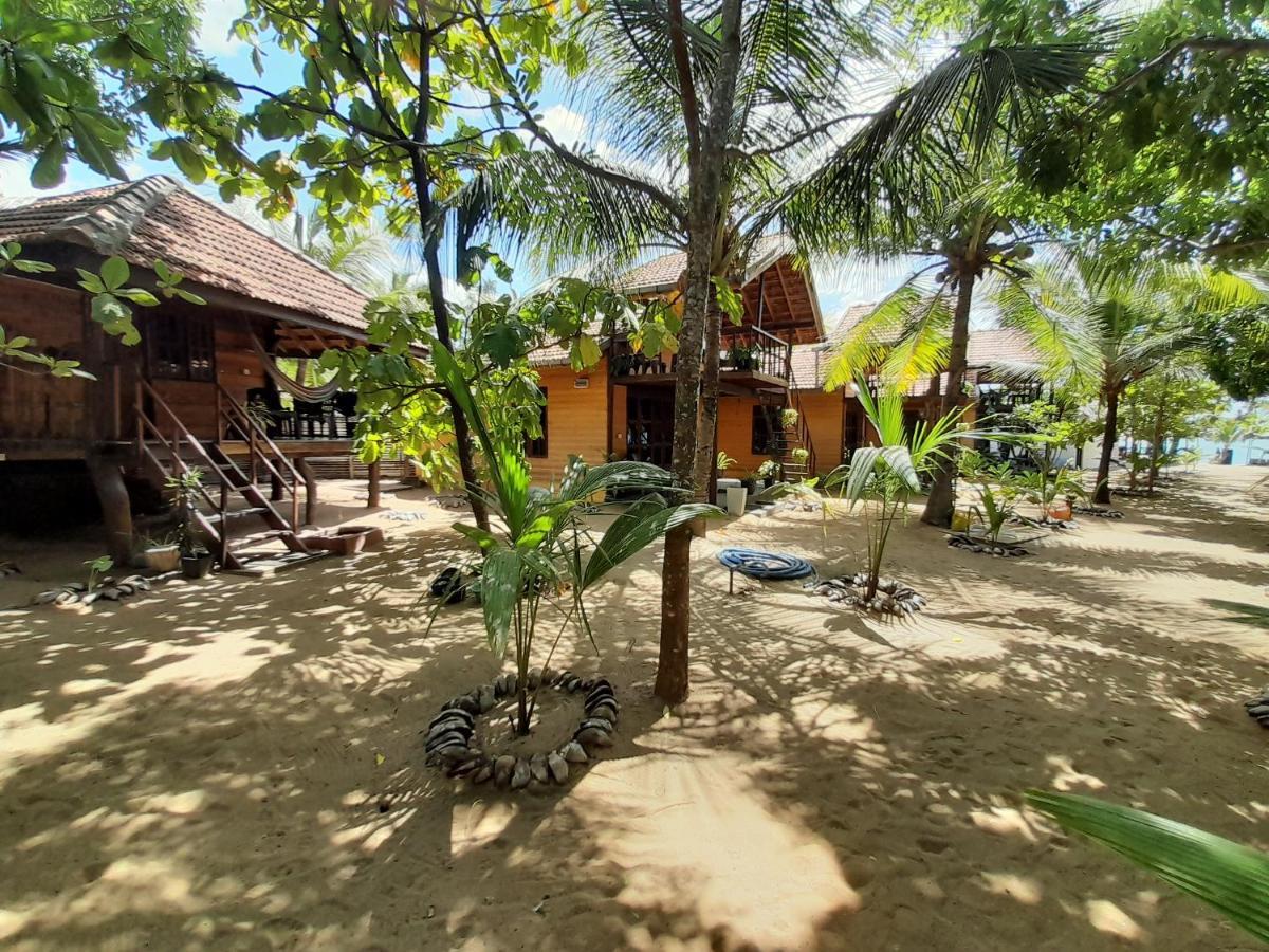 Golden Beach Chalets Arugam Bay Exteriér fotografie