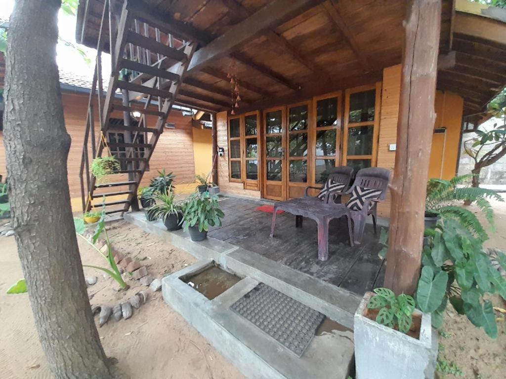 Golden Beach Chalets Arugam Bay Exteriér fotografie